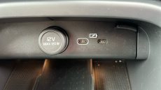 Volvo XC40 2.0 B4P Ultimate Dark 5dr Auto Petrol Estate